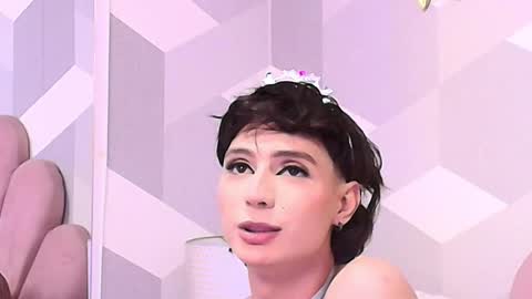 Snapshot of kyliemonnet chatting on October 5, 6:45 pm Kylie jl online show from October 5, 6:45 pm