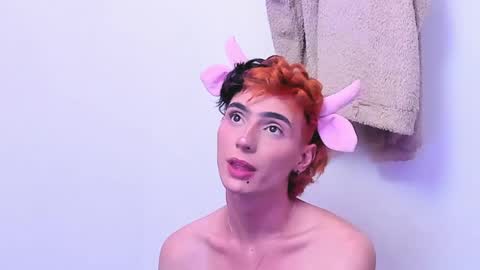 Kylie jl online show from April 15, 2:55 am