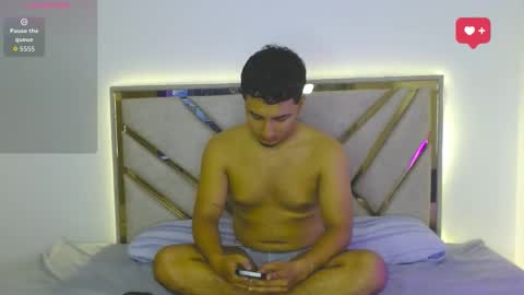 kyroestrada online show from March 18, 1:41 am