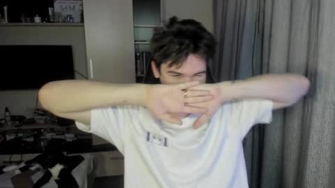 Kyroro online show from February 7, 8:31 pm