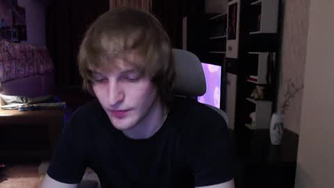 l1onkennedy online show from February 24, 8:09 pm