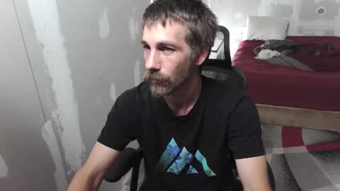 Snapshot of l1v1nth3dr3am chatting on October 10, 6:18 am l1v1nth3dr3am online show from October 10, 6:18 am