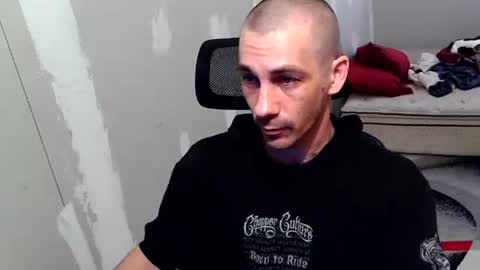 l1v1nth3dr3am online show from March 19, 6:27 am