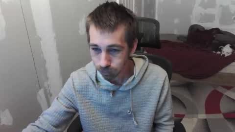Snapshot of l1v1nth3dr3am chatting on September 15, 8:26 am l1v1nth3dr3am online show from September 15, 8:26 am