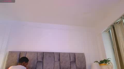 Leonardo  online show from February 23, 3:26 pm