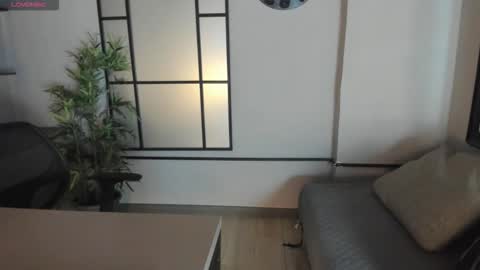 labrinthteasing online show from March 12, 1:19 pm