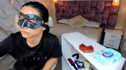 Snapshot of lamberthouse chatting on October 16, 9:23 pm Bella Dante online show from October 16, 9:23 pm