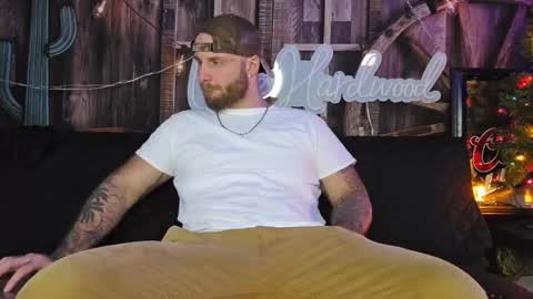 Snapshot of lancehardwood222 chatting on December 3, 1:17 am LANCE online show from December 3, 1:17 am