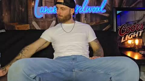 Snapshot of lancehardwood222 chatting on March 7, 1:42 am LANCE online show from March 7, 1:42 am