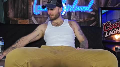 Snapshot of lancehardwood222 chatting on February 10, 1:35 am LANCE online show from February 10, 1:35 am