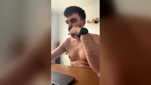 lander920612 online show from March 3, 10:01 am