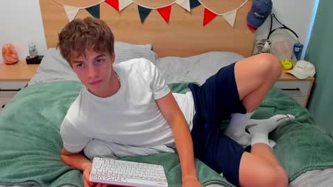 Fandi online show from April 23, 3:47 pm