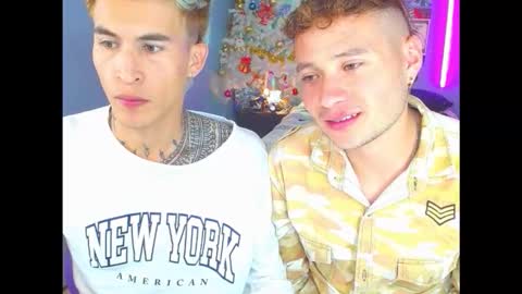 SANTI  AND JORDAN online show from November 6, 7:11 am