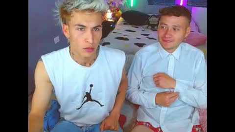 SANTI  AND JORDAN online show from November 9, 5:11 am