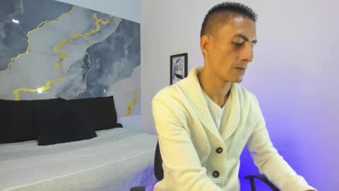 crissex  online show from November 24, 12:17 pm