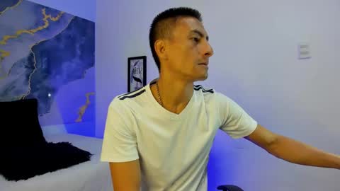 crissex  online show from December 1, 12:19 pm