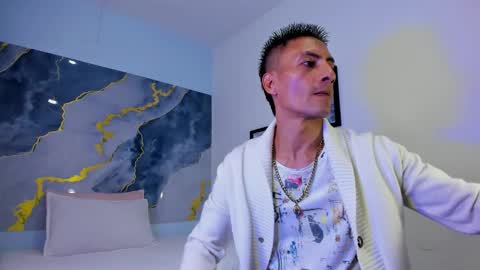 Snapshot of latin_crissex chatting on October 18, 12:10 pm crissex online show from October 18, 12:10 pm