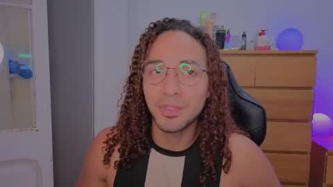 Snapshot of latin_luxury_i chatting on October 3, 5:23 am Free OF online show from October 3, 5:23 am