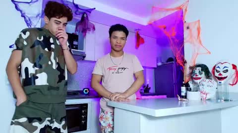 Snapshot of latin_naughty_boys chatting on October 13, 12:38 am latin_naughty_boys online show from October 13, 12:38 am