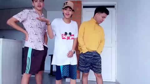 Snapshot of latin_naughty_boys chatting on September 29, 4:47 pm latin_naughty_boys online show from September 29, 4:47 pm