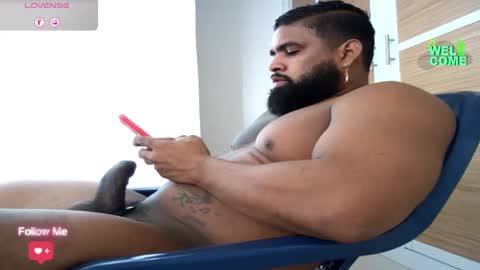 Snapshot of latinhot202423 chatting on February 11, 12:48 pm blackBear online show from February 11, 12:48 pm