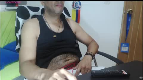 latinmartin254 online show from July 25, 1:41 pm