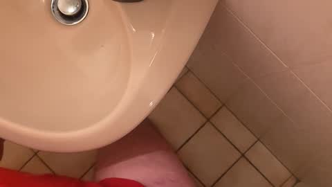 latti40 online show from January 7, 7:02 am