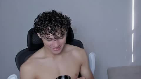 Laureent online show from October 25, 6:53 pm