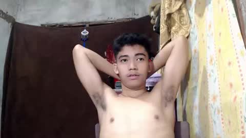 laurence_cuttieguyhere online show from April 21, 9:26 am