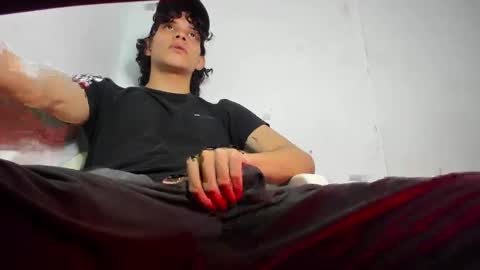 Snapshot of lax777_ chatting on October 19, 5:01 am ZAmbrano online show from October 19, 5:01 am