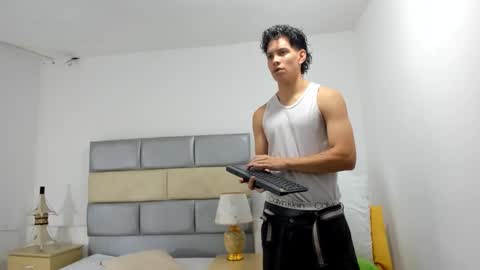 Snapshot of lax777_ chatting on March 7, 12:45 pm ZAmbrano online show from March 7, 12:45 pm