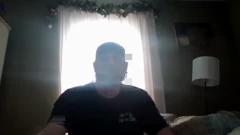 layinlow42 online show from February 1, 4:44 pm