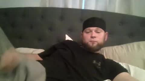 layinlow42 online show from December 19, 12:34 pm