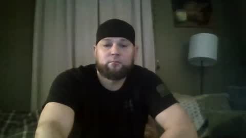 layinlow42 online show from January 9, 4:19 am