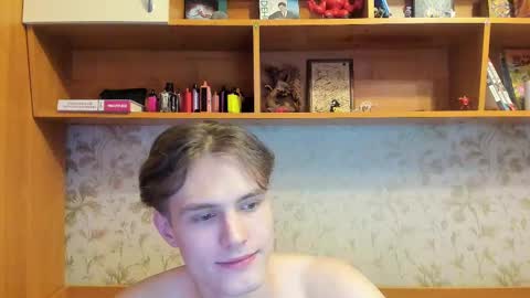 Snapshot of lazaret1k chatting on March 3, 8:18 pm Vladi online show from March 3, 8:18 pm