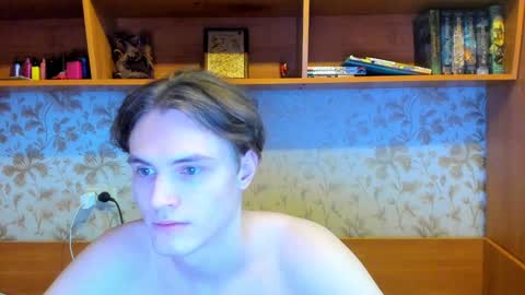 Snapshot of lazaret1k chatting on January 17, 7:41 am Vladi online show from January 17, 7:41 am