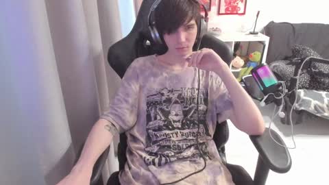 Snapshot of lazy_haze chatting on January 14, 9:13 am Haze aka Slava online show from January 14, 9:13 am
