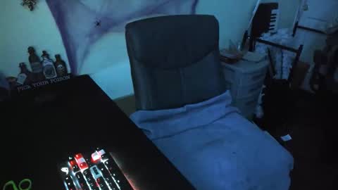 Leafy online show from October 30, 3:19 am