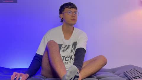 leaneseb online show from June 6, 12:00 pm