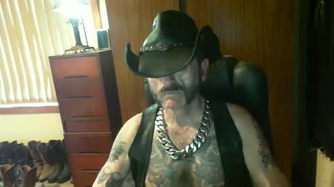 leathergreaser online show from March 7, 1:36 am