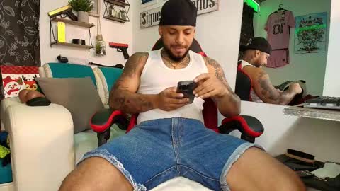 leenar_key online show from November 4, 3:35 pm