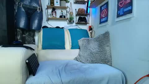 leenar_key online show from June 10, 1:40 am