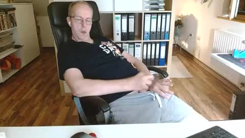 Dave online show from August 8, 9:22 pm