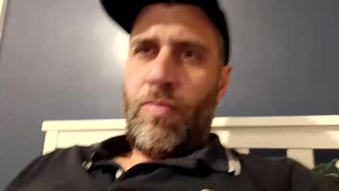 leightimmins001 online show from April 20, 8:22 pm