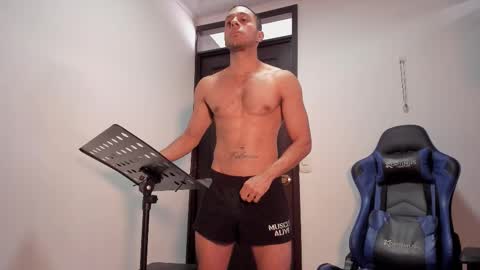 hi im lelo... nice to meet you I appreciate your thumbs up It is very important and you would help me a lot online show from September 16, 12:39 pm