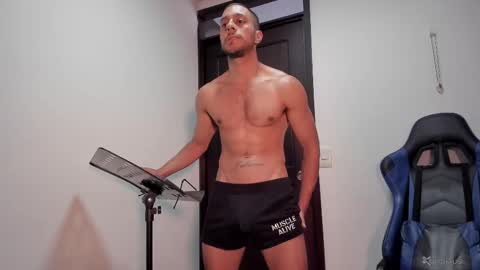 hi im lelo... nice to meet you I appreciate your thumbs up It is very important and you would help me a lot online show from September 29, 1:30 pm