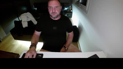 Snapshot of lemouth006 chatting on October 4, 1:32 am Ange online show from October 4, 1:32 am