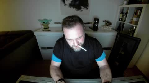 Snapshot of lemouth006 chatting on February 11, 6:01 pm Ange online show from February 11, 6:01 pm