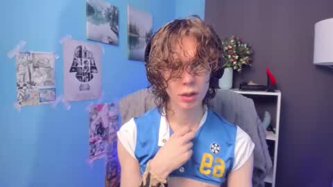 Leo online show from February 15, 8:28 pm