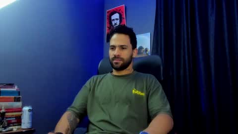 Snapshot of leo_diaz01 chatting on January 23, 3:01 pm Leo Diaz online show from January 23, 3:01 pm